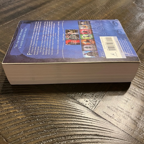 A Court of Mist and Fury OOP Paperback by Sarah J Maas - Picture 5 of 10